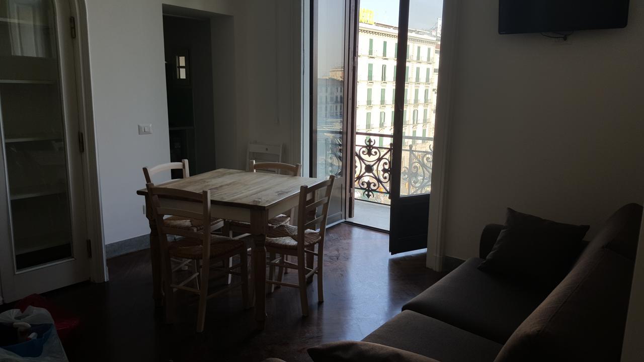 Metro Garibaldi - Loft Con Wifi E 4 Posti Letto Presso La Stazione Centrale Di Napoli 외부 사진